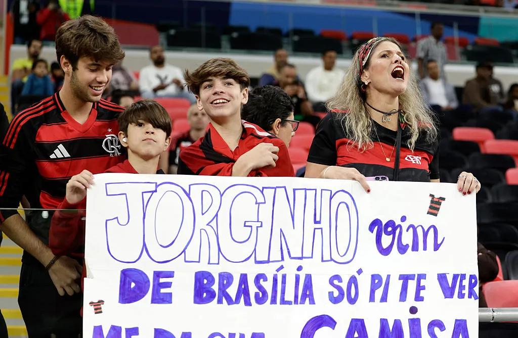 Família flamenguista viaja de Brasília ao Catar