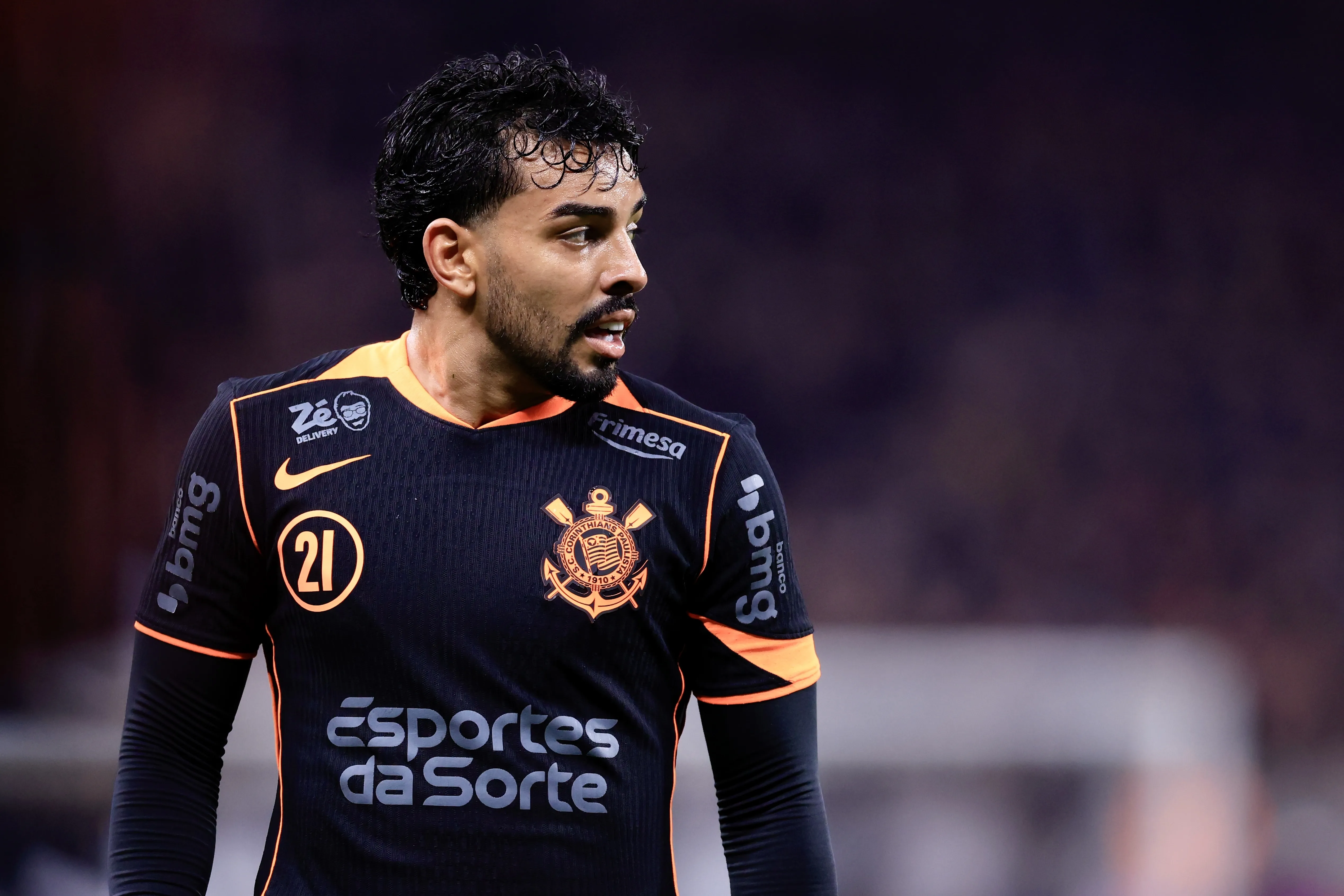 SP – SAO PAULO – 14/12/2025 – COPA DO BRASIL 2025, CORINTHIANS X CRUZEIRO – Matheus Bidu jogador do Corinthians durante partida contra o Cruzeiro no estadio Arena Corinthians pelo campeonato Copa Do Brasil 2025. Foto: Marcello Zambrana/AGIF