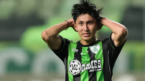 MG - BELO HORIZONTE - 03/11/2025 - BRASILEIRO B 2025, AMERICA-MG X NOVORIZONTINO - Miguelito jogador do America-MG lamenta durante partida contra o Novorizontino no estadio Independencia pelo campeonato Brasileiro B 2025. Foto: Gilson Lobo/AGIF