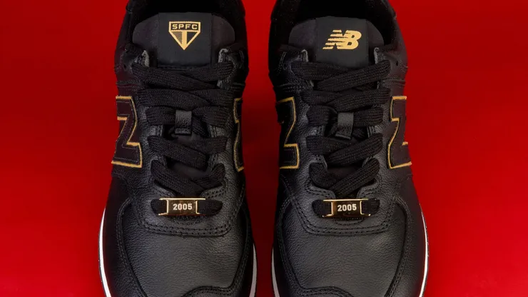 São Paulo e New Balance apresentam edição limitada de tênis em homenagem ao título mundial — Foto DivulgaçãoSão Paulo