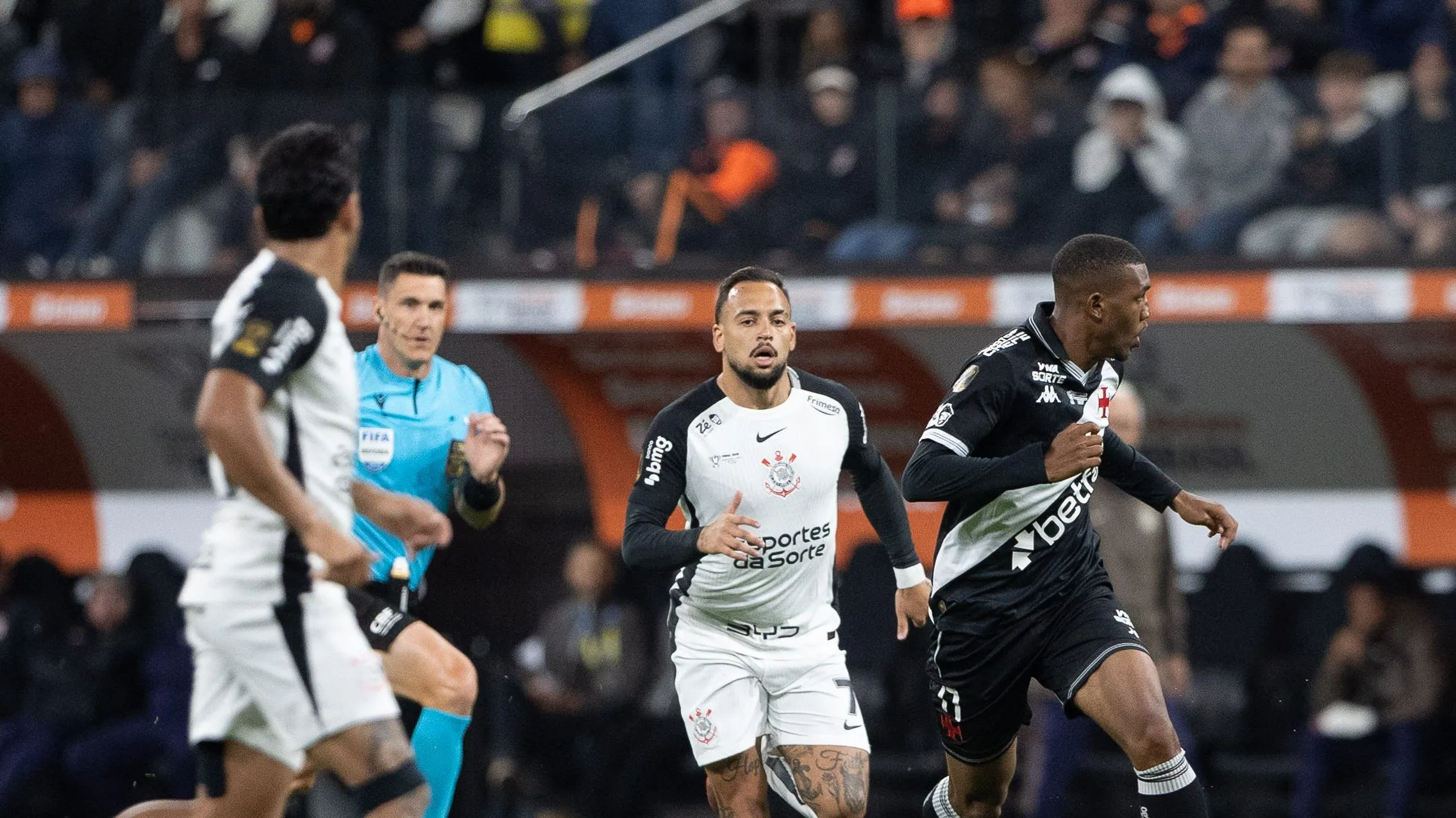 . Foto: Joisel Amaral/AGIF – Corinthians e Vasco empataram na Neo Química pela primeira partida da Copa Betano do Brasil.