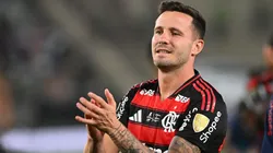 Meia Saúl entrou no 2º tempo de Flamengo x PSG e foi um dos que errou pênalti posteriormente