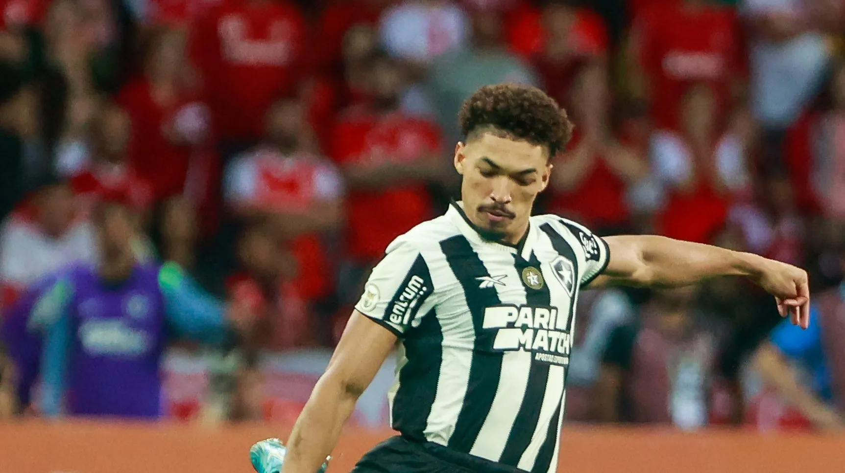 Foto: Luiz Erbes/AGIF – Adryelson foi campeão da Libertadores de 2024 pelo Botafogo.