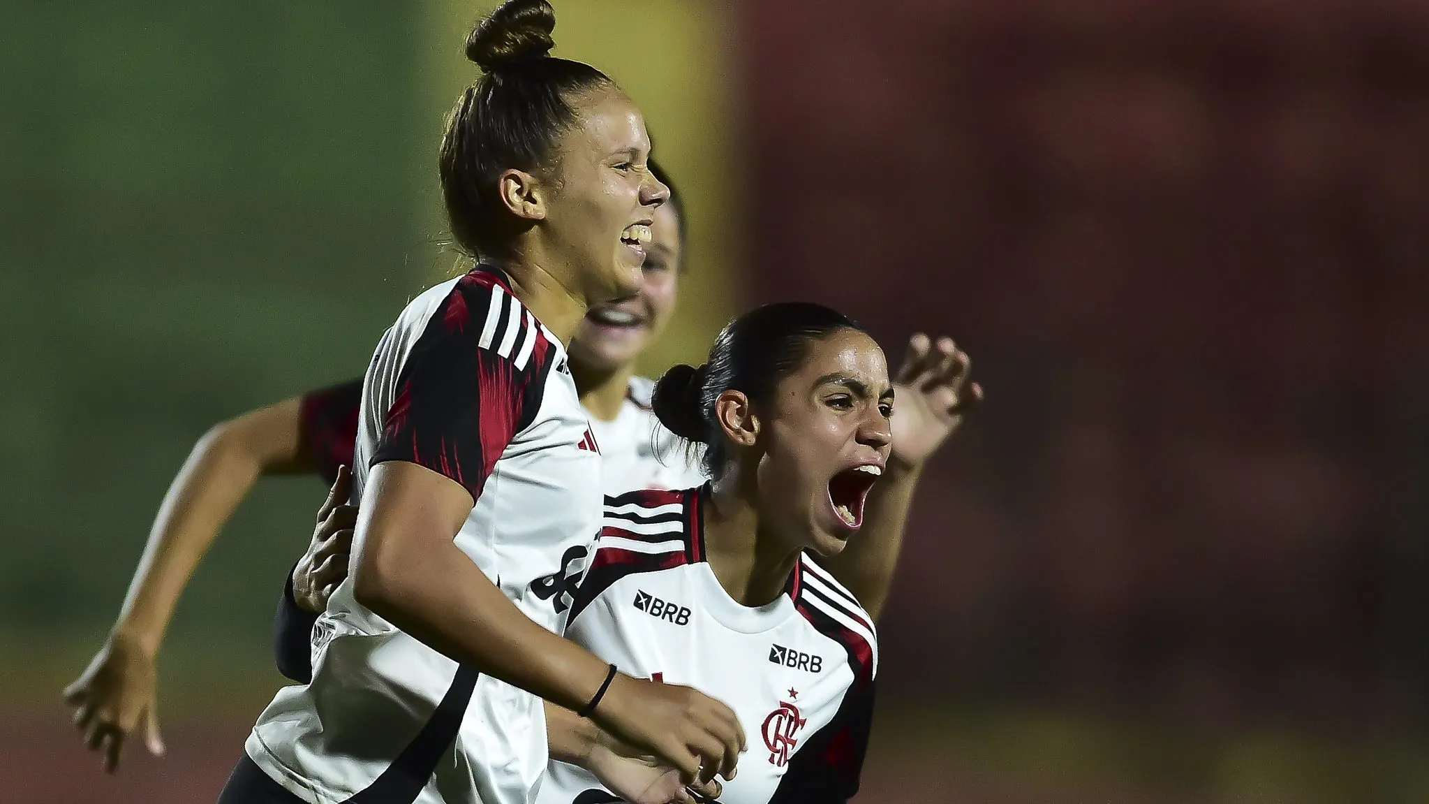 Brendha, atacante do Flamengo, celebra gol na Copinha Feminina