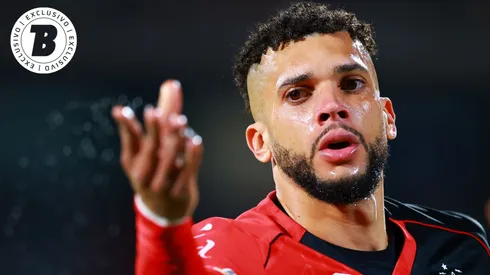 Zagueiro Dória vive imbróglio no Atlas e pode retornar ao Brasil. Zagueiro foi oferecido ao Peixe - Foto: Hector Vivas/Getty Images