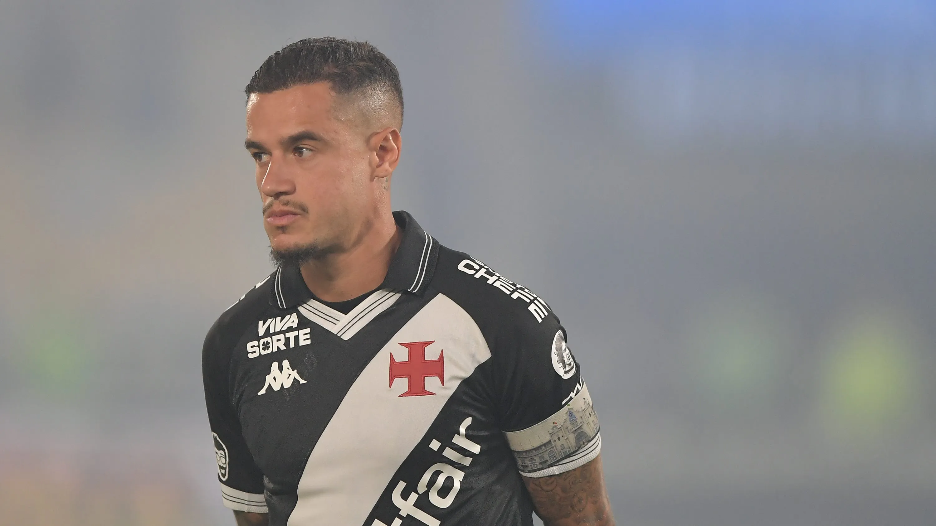 Coutinho será o homem a levantar o troféu em caso de título. Foto: Thiago Ribeiro/AGIF