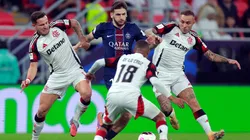 DOHA, QATAR - DECEMBER 17: Khvicha Kvaratskhelia of Paris Saint-Germain runs with the ball whilst under pressure during the FIFA Intercontinental Cup 2025 final match between Paris Saint-Germain and CR Flamengo at Ahmad Bin Ali Stadium on December 17, 2025 in Doha, Qatar. (Photo by Getty Images/Getty Images)