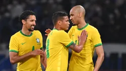 — Fabinho com Thiago Silva e Marquinhos.