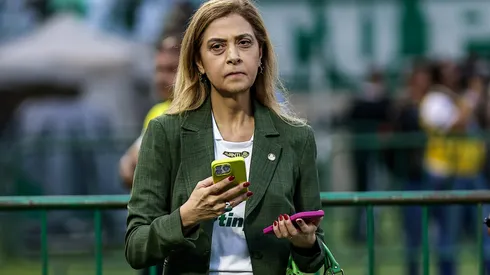SP - BARUERI - 12/04/2025 - BRASILEIRO A 2025, PALMEIRAS X CORINTHIANS - Leila Pereira presidente do Palmeiras antes da partida contra o Corinthians no estadio Arena Barueri pelo campeonato Brasileiro A 2025. Foto: Fabio Giannelli/AGIF