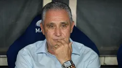 Tite durante partida no estádio Maracanã pelo campeonato Brasileiro A 2024, quando comandava o Flamengo - Foto: Thiago Ribeiro/AGIF