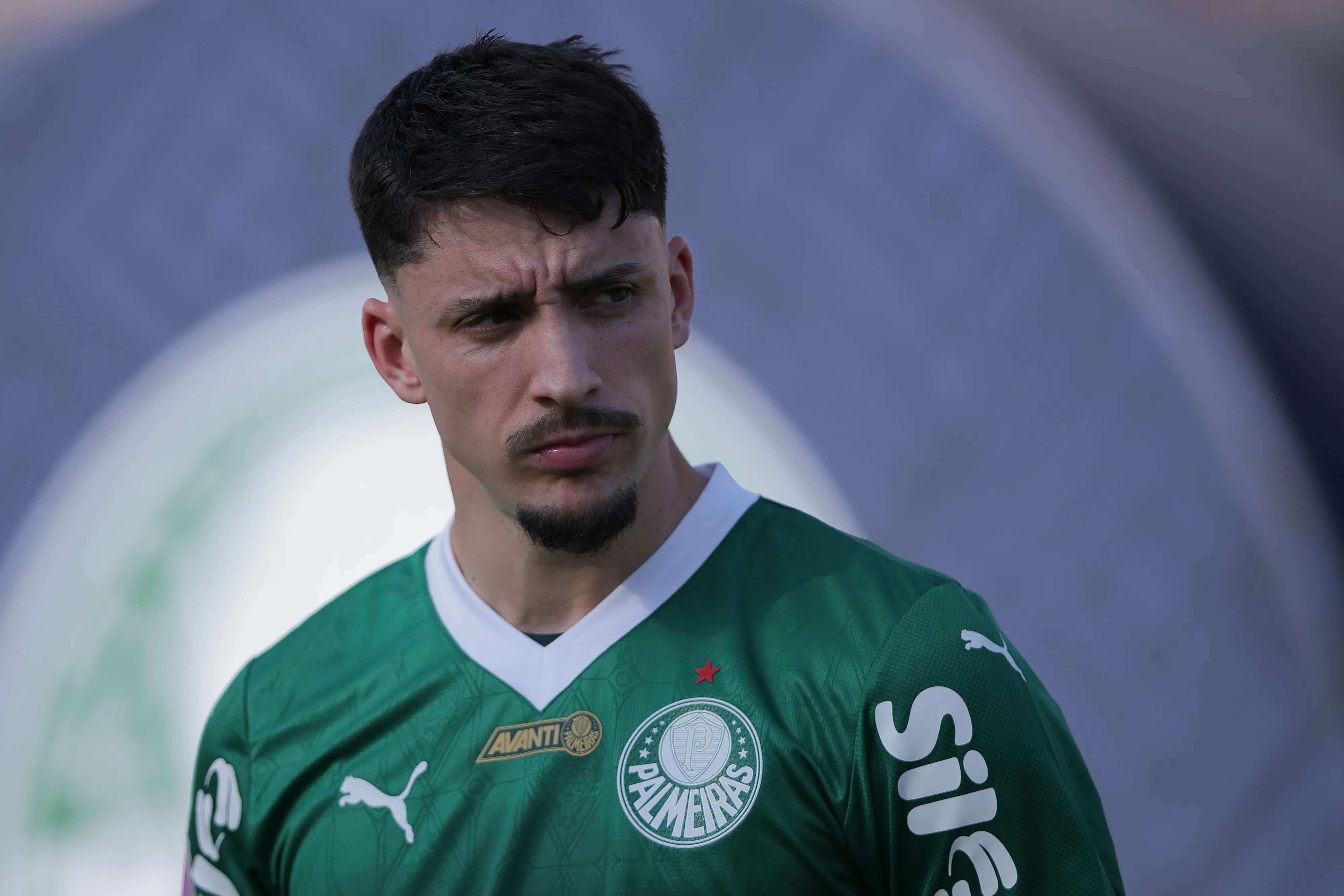 SP – SAO PAULO – 05/10/2025 – BRASILEIRO A 2025, SAO PAULO X PALMEIRAS – Joaquin Piquerez jogador do Palmeiras durante partida contra o Sao Paulo no estadio Morumbi pelo campeonato Brasileiro A 2025. Foto: Ettore Chiereguini/AGIF
