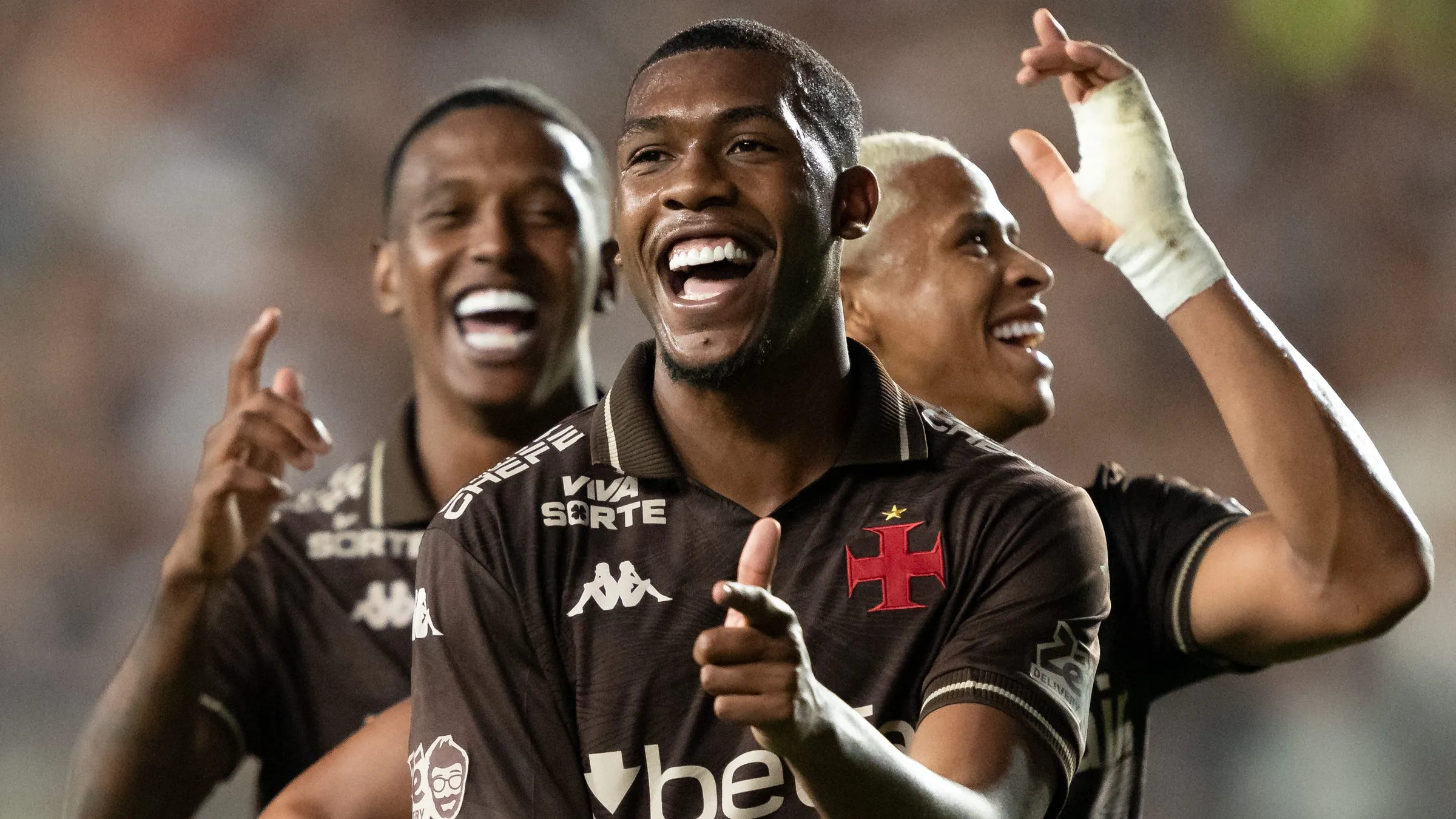 Rayan comemora seu gol em São Januário. Foto: Jorge Rodrigues/AGIF