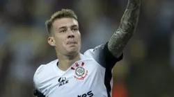 Charles pode sair do Corinthians.