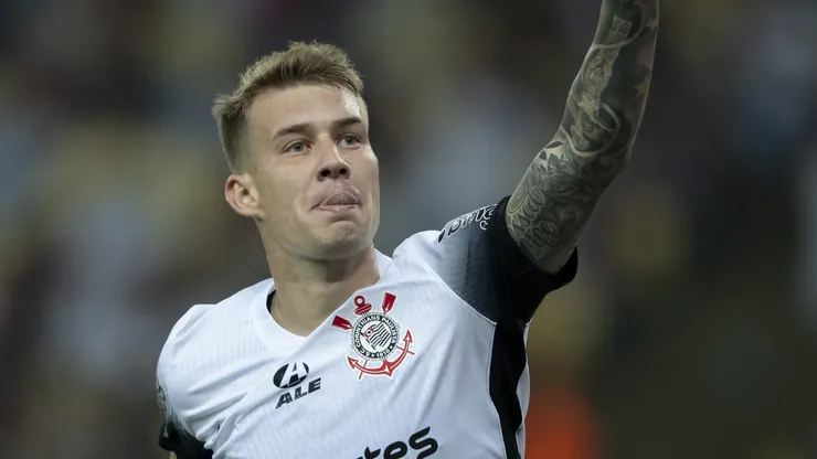 Charles pode sair do Corinthians.