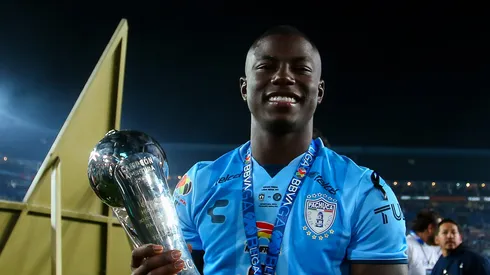 Hinestroza é um dos alvos do Peixe no mercado da bola.