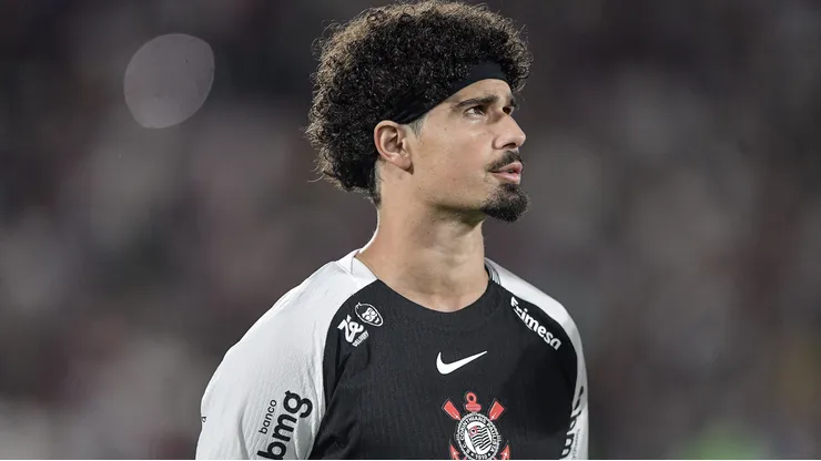Zagueiro deu a sua opinião - Foto: Thiago Ribeiro/AGIF.
