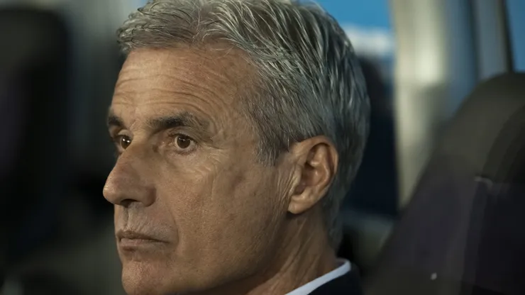 Com aval de Luís Castro, Grêmio negocia saída definitiva de Arezo e espera proposta do Peñarol. Foto: Jorge Rodrigues/AGIF