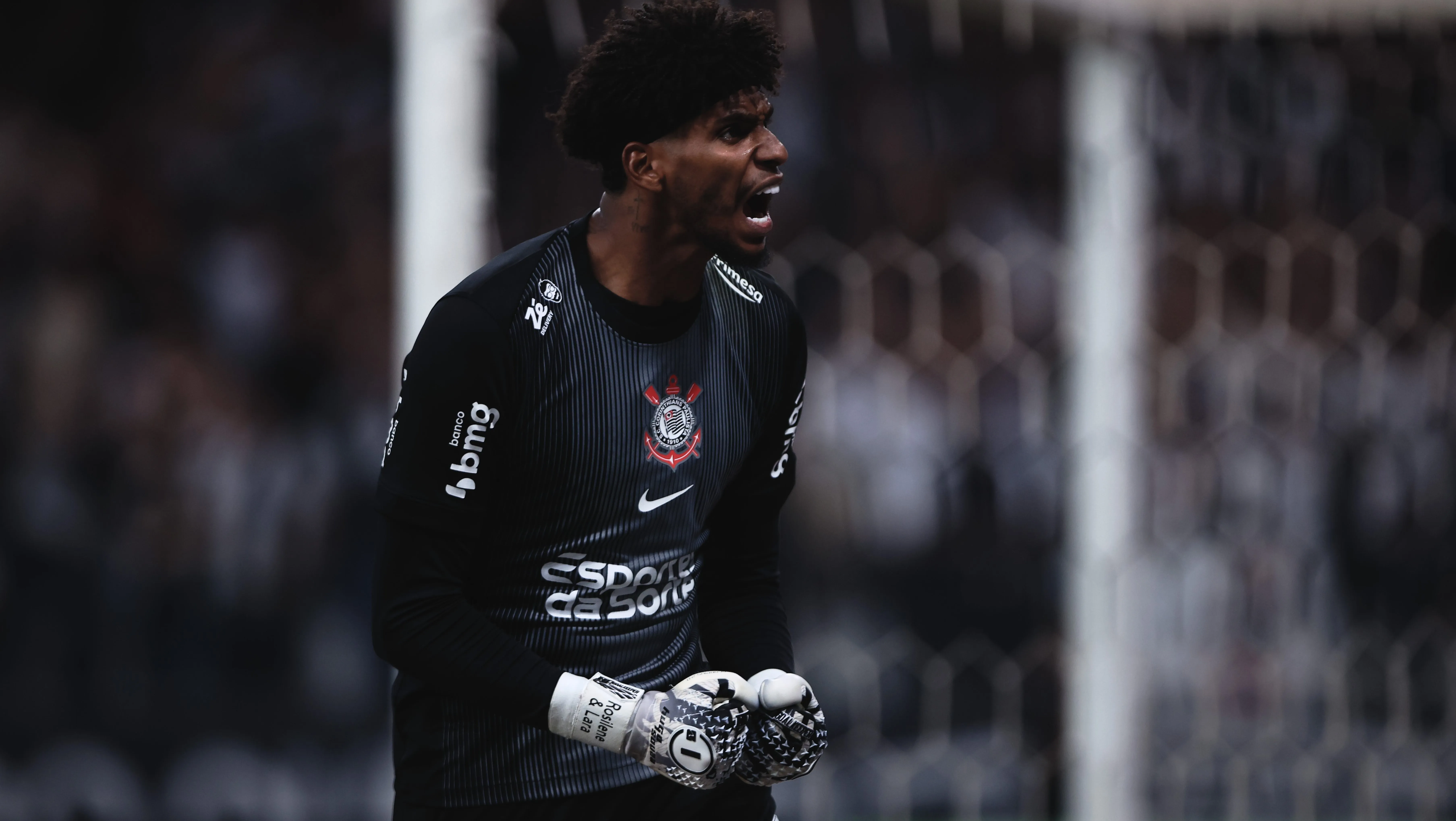 Hugo Souza. Foto: Ettore Chiereguini/AGIF