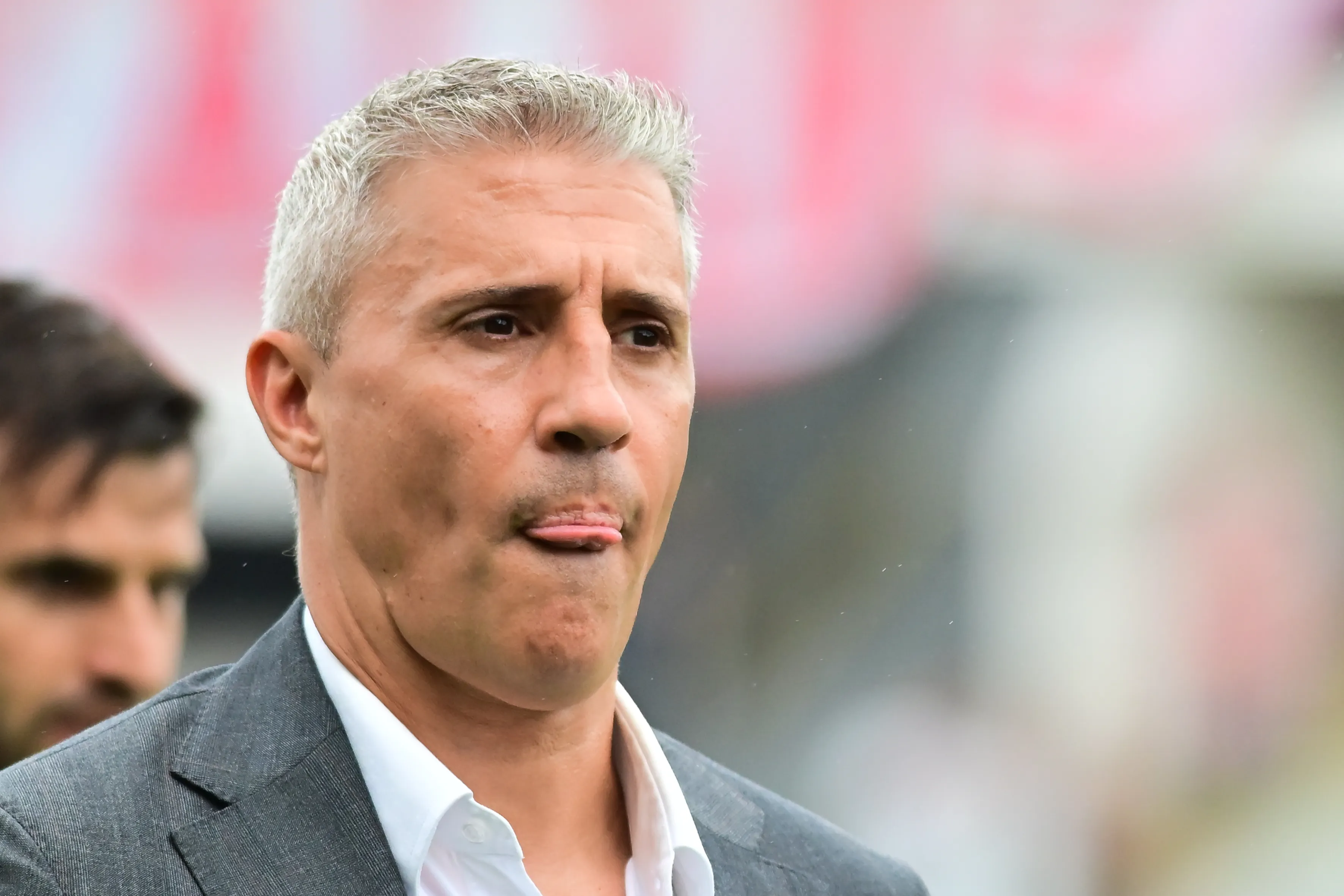 SP – SANTOS – 23/11/2025 – BRASILEIRO A 2025, SAO PAULO X JUVENTUDE – Hernan Crespo tecnico do Sao Paulo durante partida contra o Juventude no estadio Vila Belmiro pelo campeonato Brasileiro A 2025. Foto: Jota Erre/AGIF