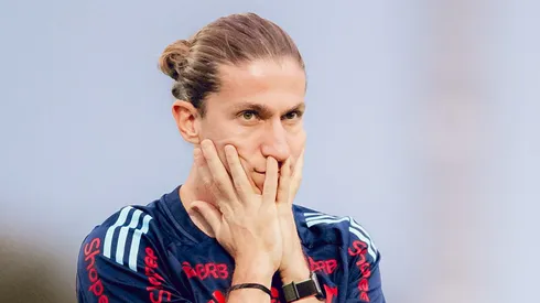 Filipe Luís em treinamento do Mengão. Foto: Adriano Fontes/Flamengo