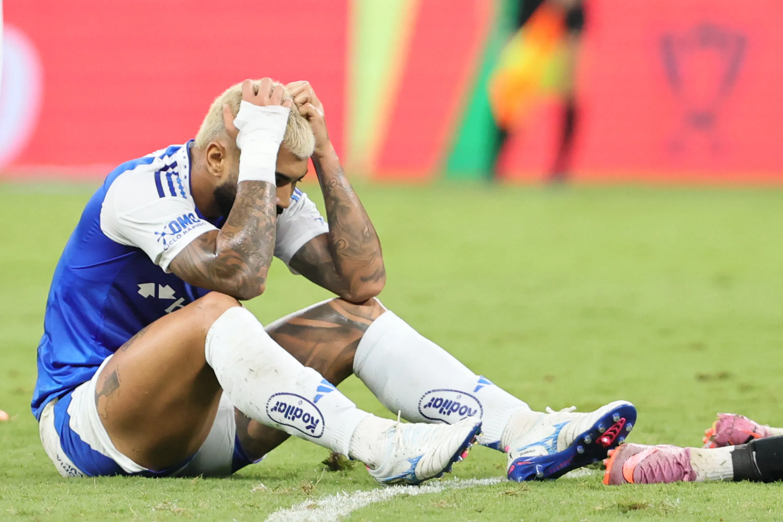 Gabigol após eliminação do Cruzeiro na Copa do Brasil. Foto: Gilson Lobo/AGIF