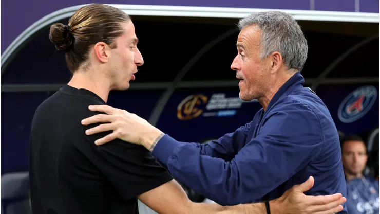 Flamengo x PSG: Luis Enrique e Filipe Luís se cumprimentando - (Photo by Getty Images/Getty Images)