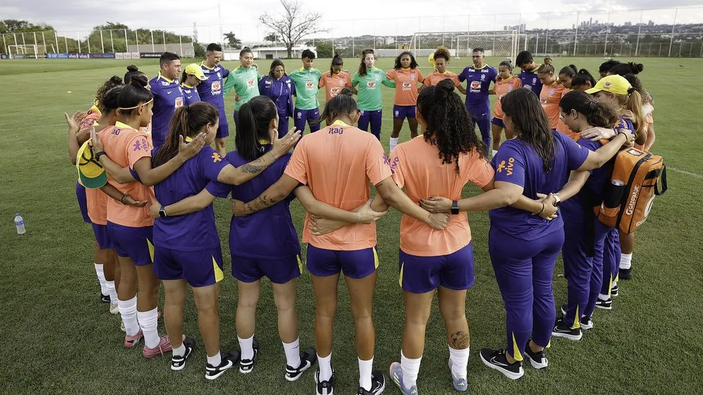 Seleção Brasileira Feminina Sub-20 em treinamento