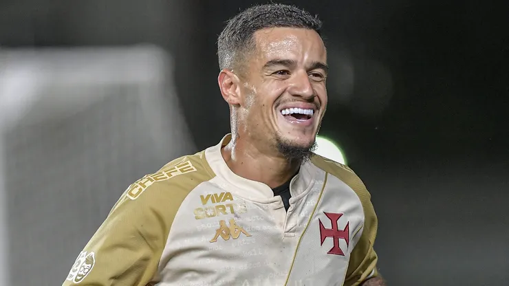 Philippe Coutinho comanda o meio-campo vascaíno na Copa do Brasil