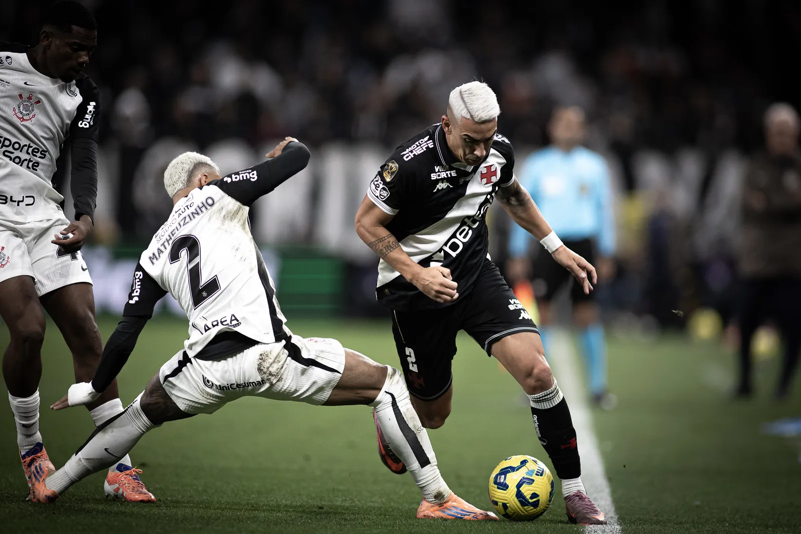 Corinthians x Vasco – Matheus Lima/Vasco.