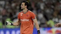 RJ - RIO DE JANEIRO - 14/12/2025 - COPA DO BRASIL 2025, FLUMINENSE X VASCO - Leo Jardim jogador do Vasco defende penatli e comemora durante a partida contra o Fluminense no estadio Maracana pelo campeonato Copa Do Brasil 2025. Foto: Alexandre Loureiro/AGIF