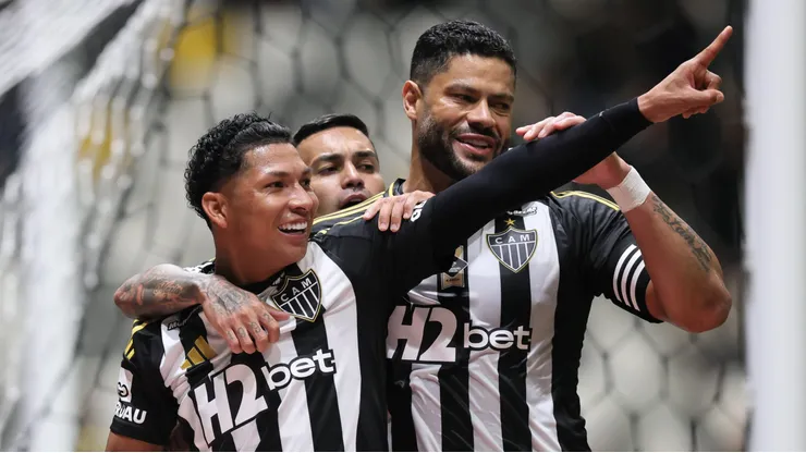 Rony, Dudu e Hulk. Foto: Gilson Lobo/AGIF