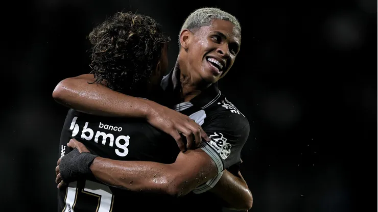 Nuno Moreira e Barros são dois do Vasco que podem sentir o gostinho de ser campeão pela 1ª vez logo mais no Maracanã