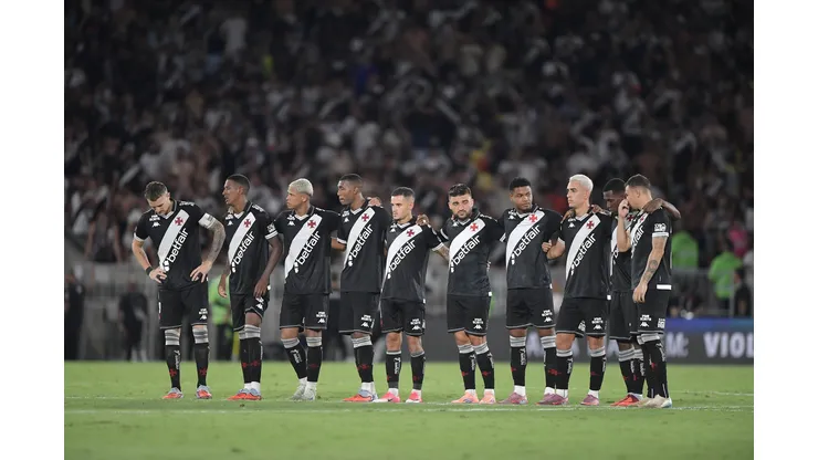 RJ - RIO DE JANEIRO - 14/12/2025 - COPA DO BRASIL 2025, FLUMINENSE X VASCO - Jogadores do Vasco nos penaltis em decisao durante partida contra o Fluminense no estadio Maracana pelo campeonato Copa Do Brasil 2025. Foto: Thiago Ribeiro/AGIF