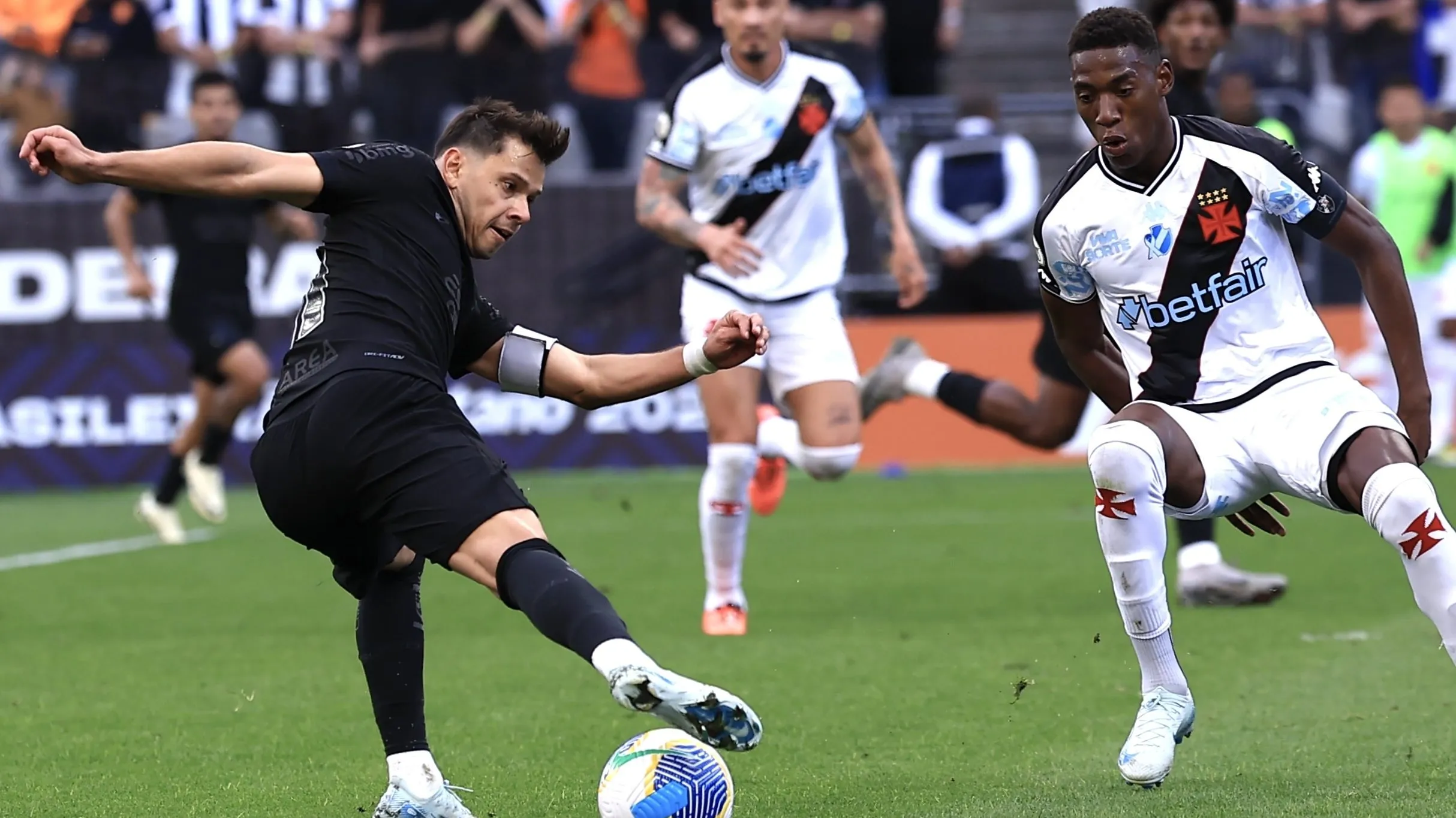 Angel Romero contra o Vasco em 2024. Foto: Marcello Zambrana/AGIF