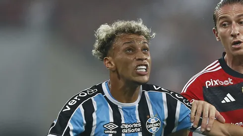 Bitello, volante do Dinamo Moscou em partida pelo Grêmio (Foto: Wagner Meier/Getty Images)