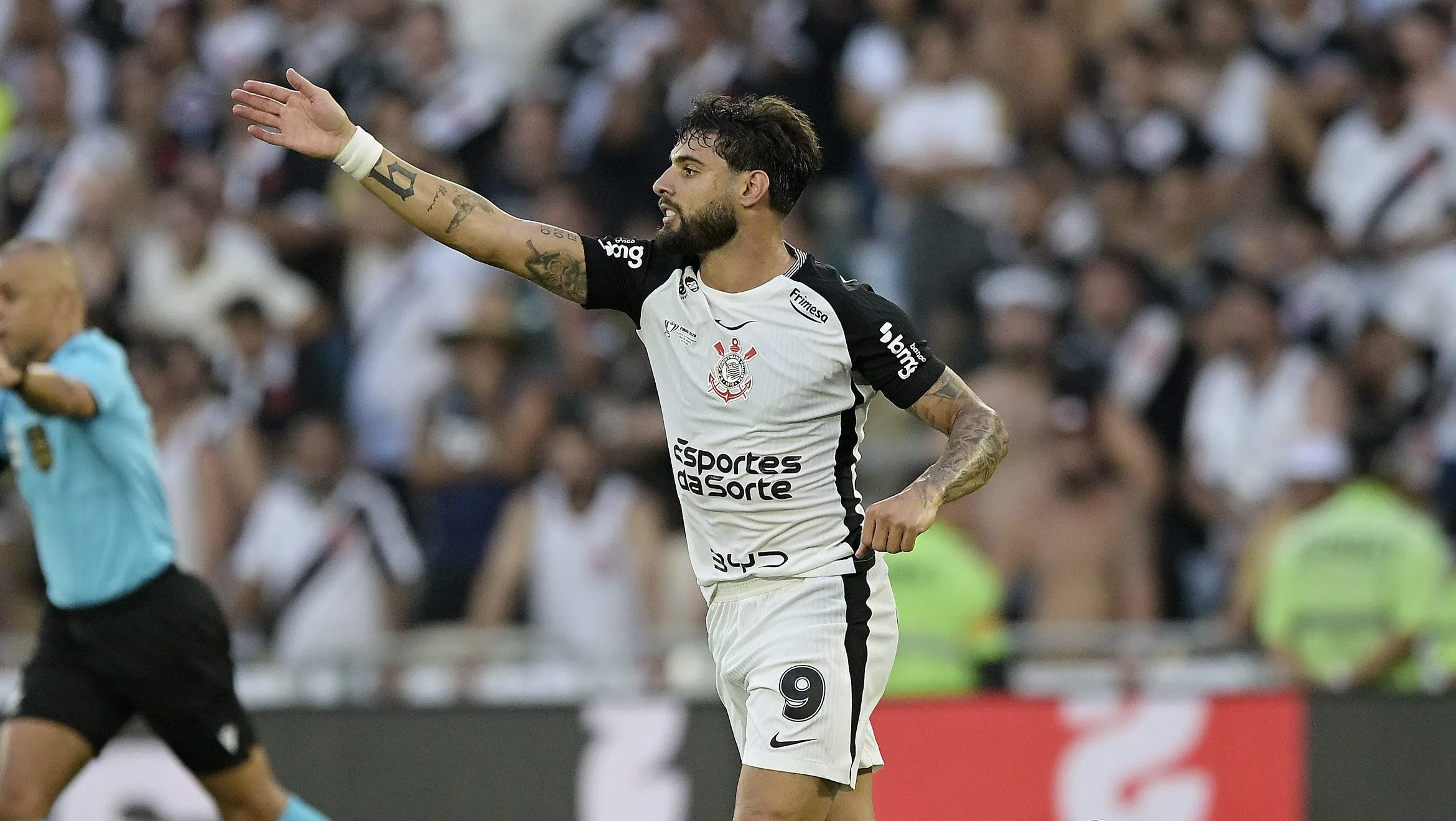 Yuri abriu o placar para o Corinthians