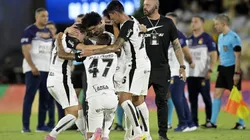 RJ - RIO DE JANEIRO - 21/12/2025 - COPA DO BRASIL 2025, VASCO X CORINTHIANS - jogadores do Corinthians comemoram a vitoria e o titulo apos a partida contra o Vasco no estadio Maracana pelo campeonato Copa Do Brasil 2025. Foto: Alexandre Loureiro/AGIF