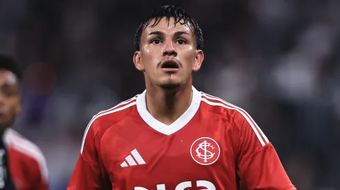 SP – SAO PAULO – 03/05/2025 – BRASILEIRO A 2025, CORINTHIANS X INTERNACIONAL – Bernabei jogador do Internacional durante partida contra o Corinthians no estadio Arena Corinthians pelo campeonato Brasileiro A 2025. Foto: Ettore Chiereguini/AGIF