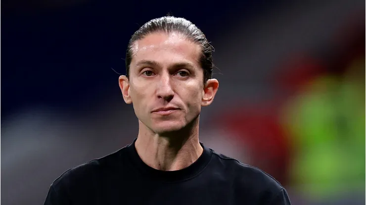 — Filipe Luís decide futuro se irá continuar no Flamengo em 2026