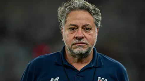 RJ - RIO DE JANEIRO - 17/04/2024 - BRASILEIRO A 2024, FLAMENGO X SAO PAULO - Julio Casares presidente do Sao Paulo antes da partida contra o Flamengo no estadio Maracana pelo campeonato Brasileiro A 2024. Foto: Thiago Ribeiro/AGIF