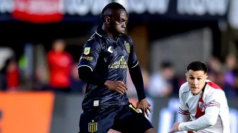 Edwin Cetre pelo Estudiantes. Foto: Marcelo Endelli/Getty Images