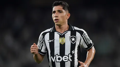 RJ - RIO DE JANEIRO - 11/09/2025 - COPA DO BRASIL 2025, BOTAFOGO X VASCO - Savarino jogador do Botafogo durante partida contra o Vasco no estadio Engenhao pelo campeonato Copa Do Brasil 2025. Foto: Thiago Ribeiro/AGIF