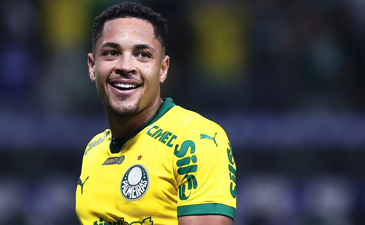 Palmeiras é cauteloso com retorno de Vitor Roque, que deve reestrear só em 28 de janeiro contra o Atlético-MG