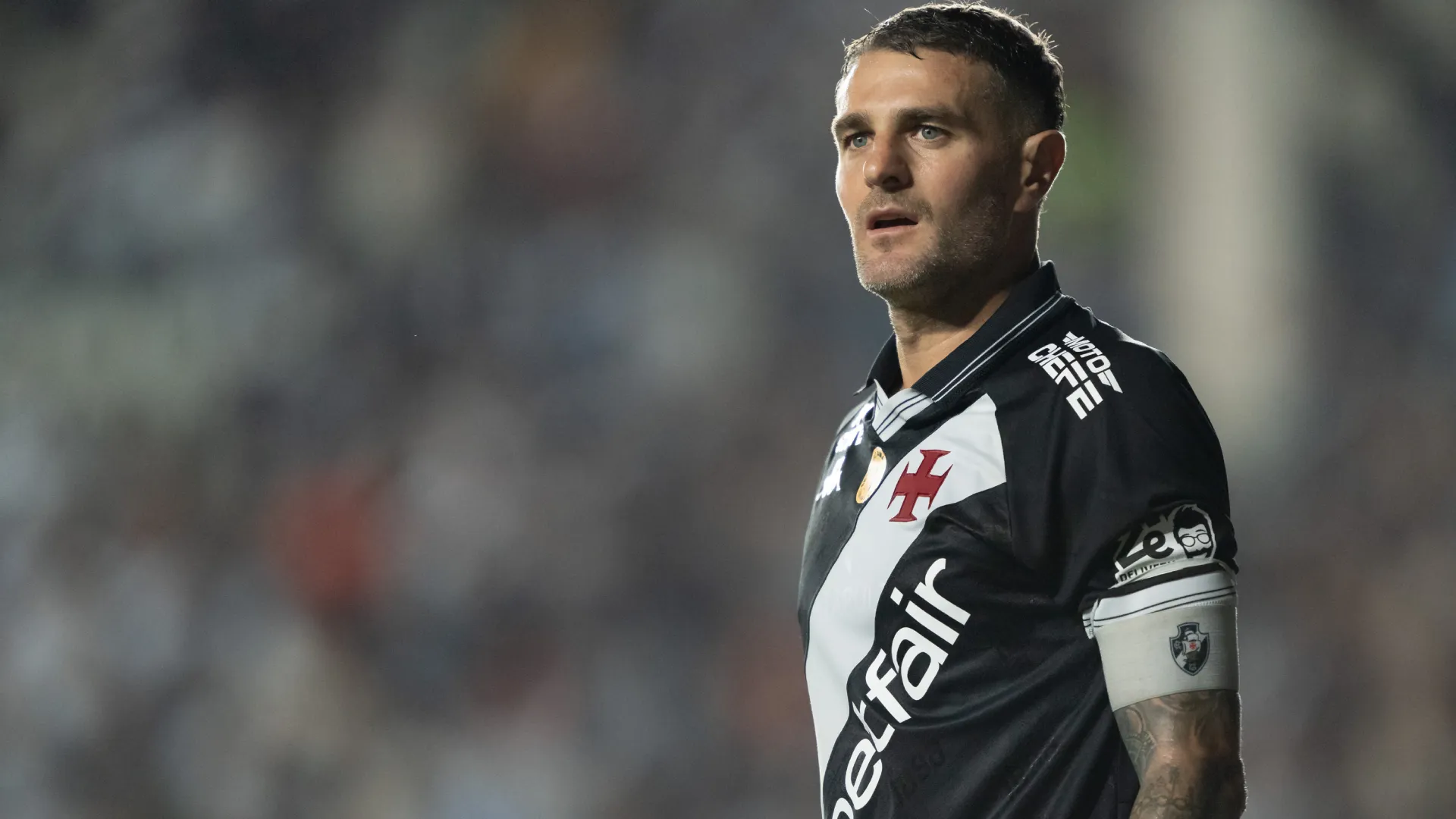 Vegetti em ação pelo Vasco em São Januário – Foto: Jorge Rodrigues/AGIF