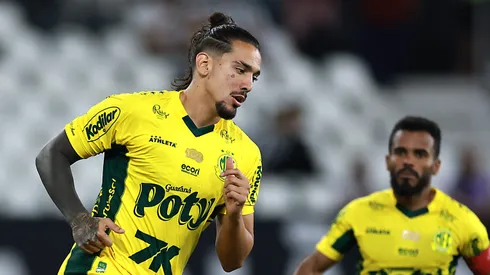 Chico da Costa está em lista de reforços do Peixe.