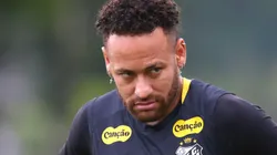 Neymar passou por cirurgia e o procedimento foi um sucesso