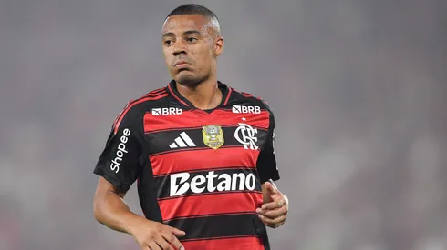 De La Cruz quer permanecer no Flamengo.