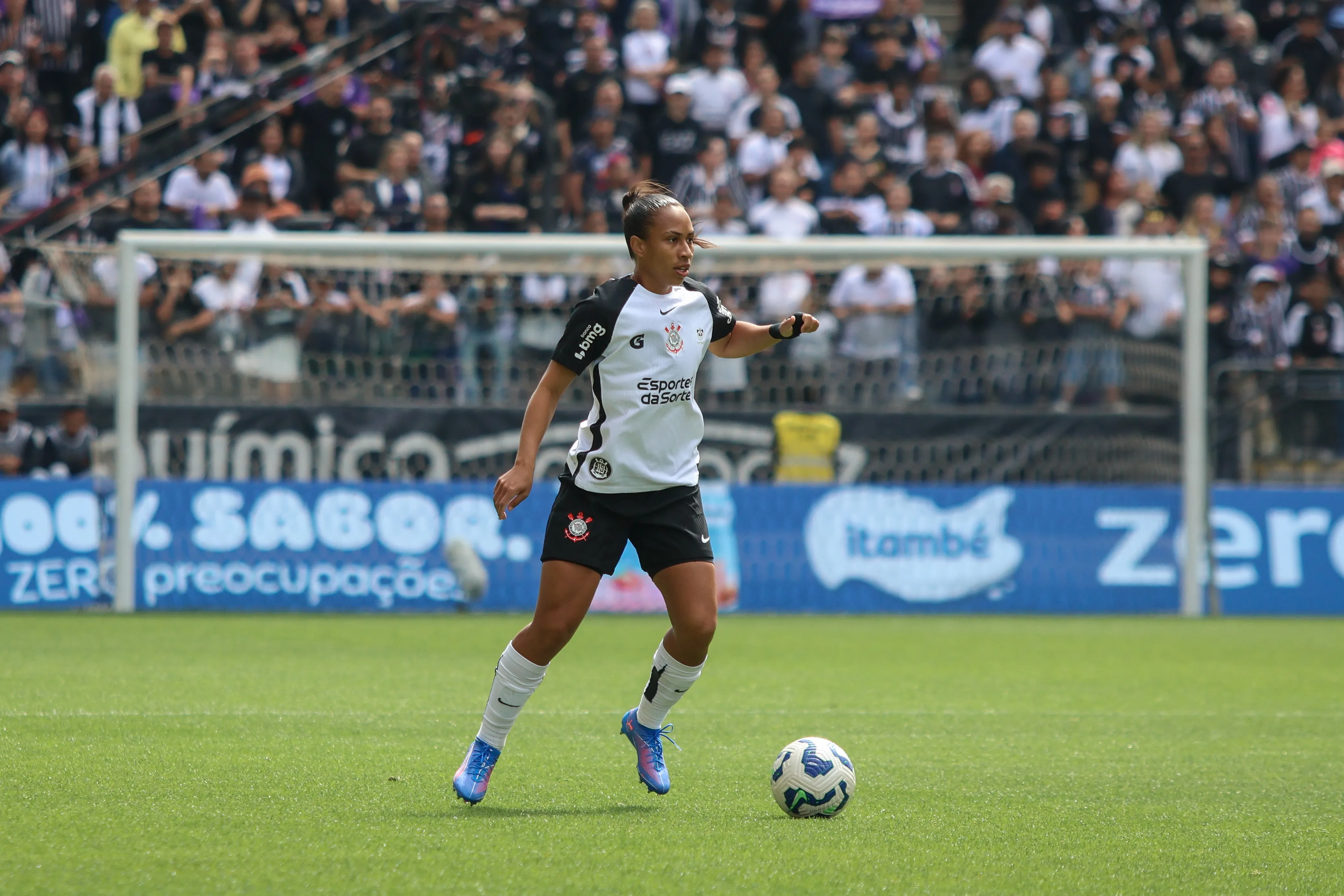 Day Rodríguez renova com o Corinthians. Foto: Lucas Gabriel Cardoso/AGIF