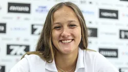 Barbara Cuzzuol segue no clube até 2027 - Foto: Reinaldo Campos/Santos FC