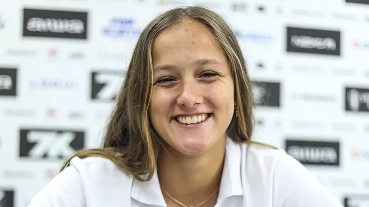 Barbara Cuzzuol segue no clube até 2027 - Foto: Reinaldo Campos/Santos FC